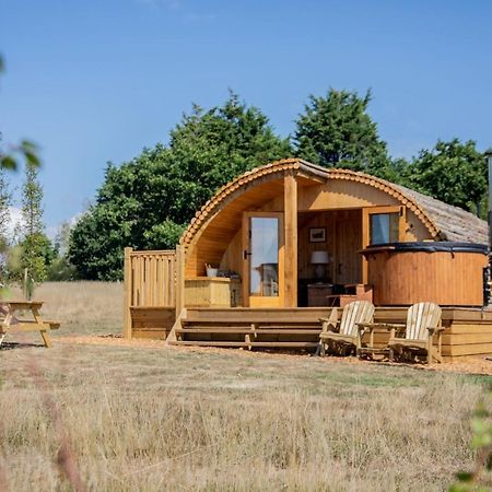 Barnhorn Glamping Vila Hooe Exterior foto