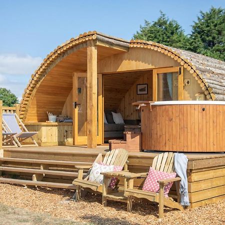 Barnhorn Glamping Vila Hooe Exterior foto