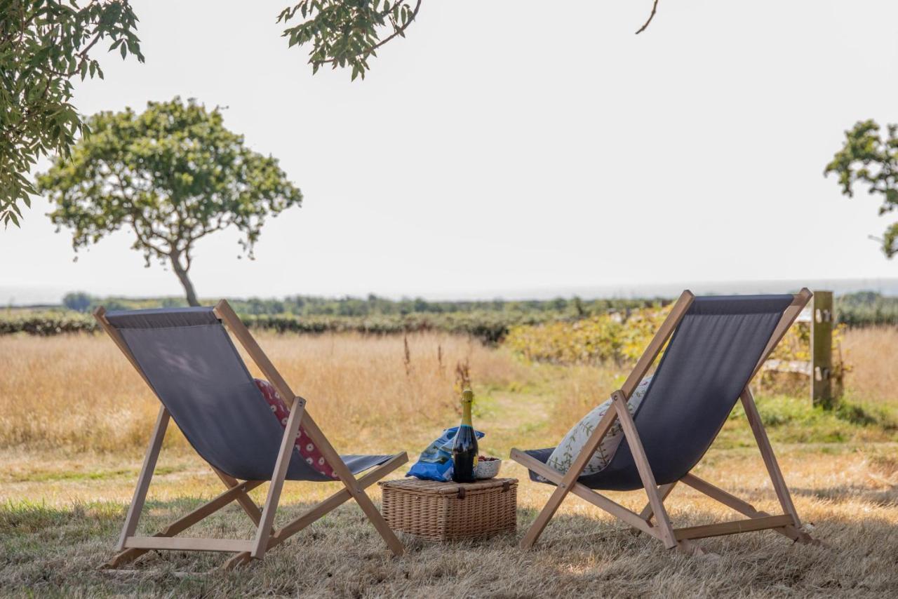 Barnhorn Glamping Vila Hooe Exterior foto