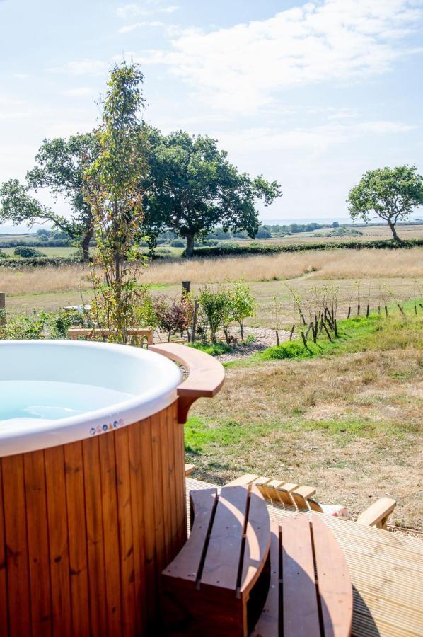 Barnhorn Glamping Vila Hooe Exterior foto